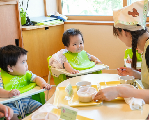 給食場所イメージ